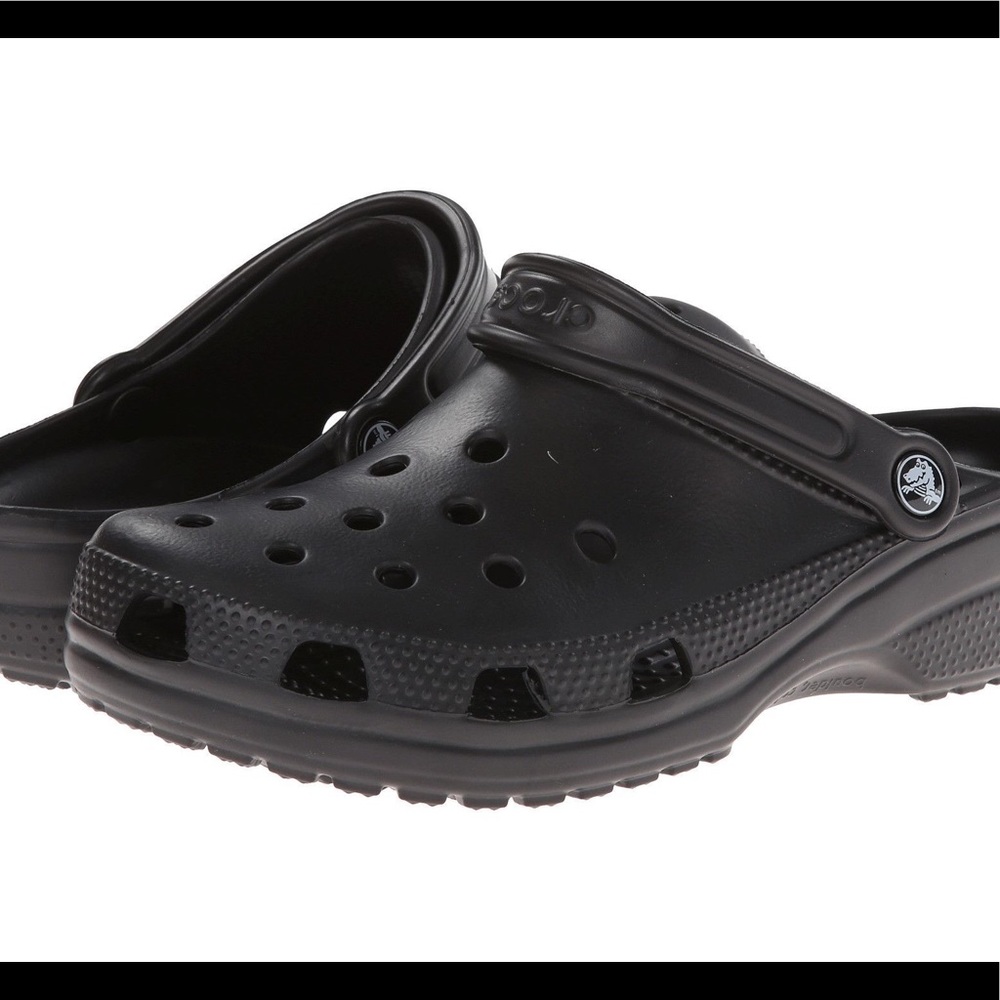 Black crocs